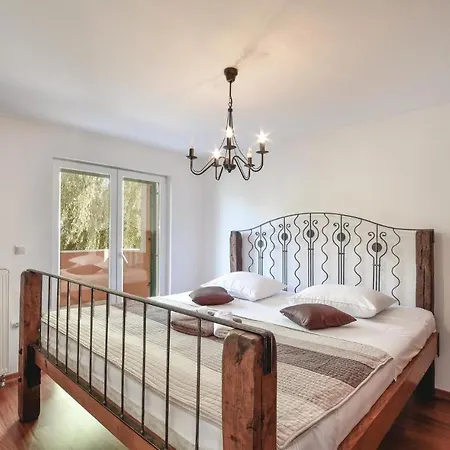 Vakantiehuis Pet Friendly In With Sauna *