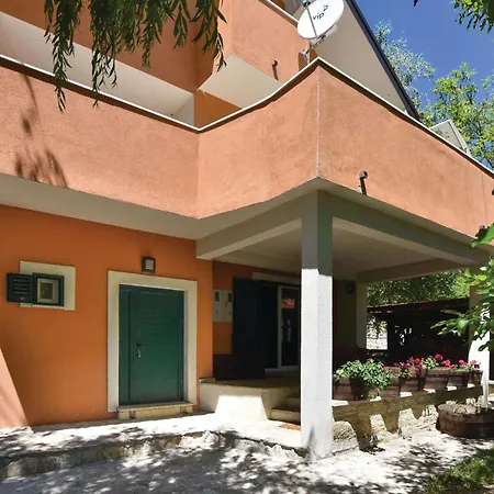 Vakantiehuis Pet Friendly In With Sauna Sinj