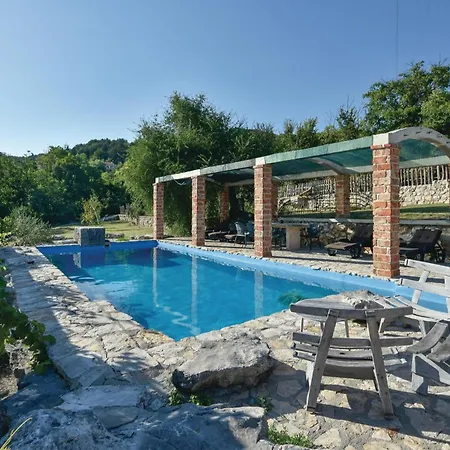 Vakantiehuis Pet Friendly In With Sauna Sinj